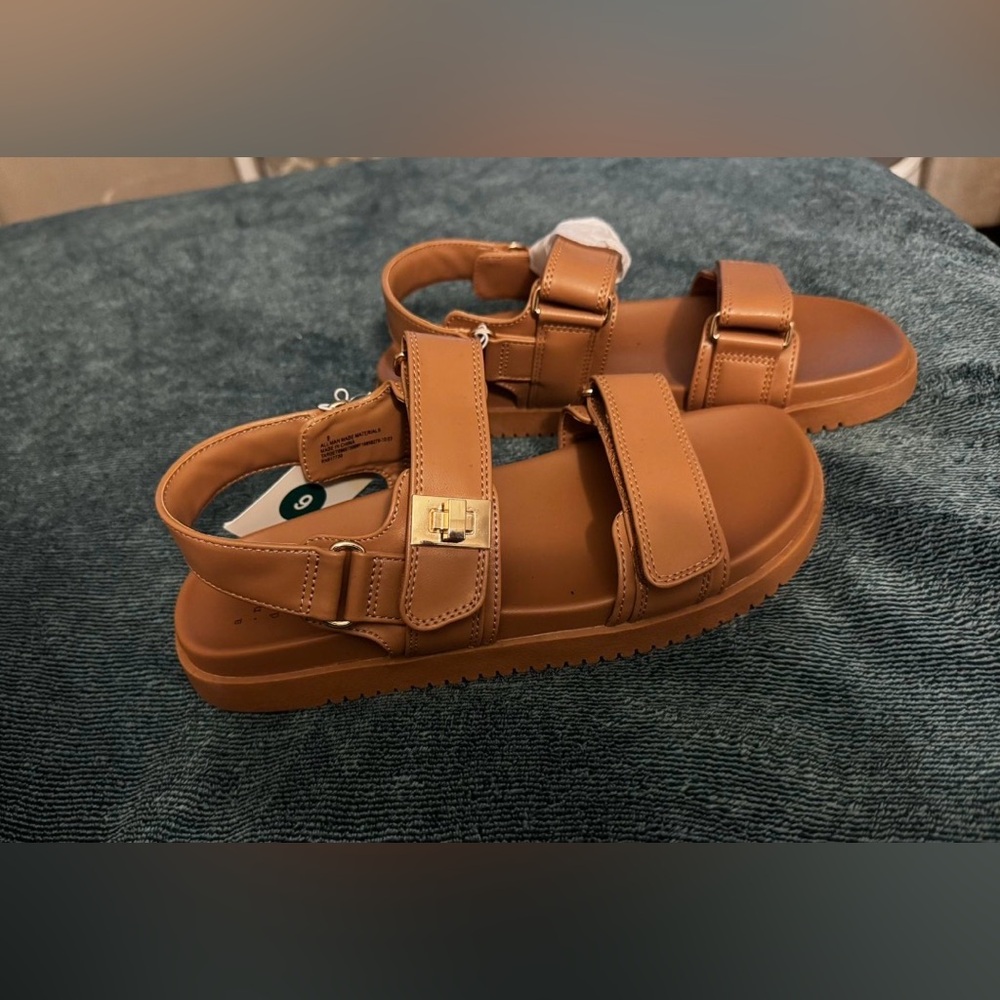 Women’s Brown Strap Sandals with Adjustable Closures